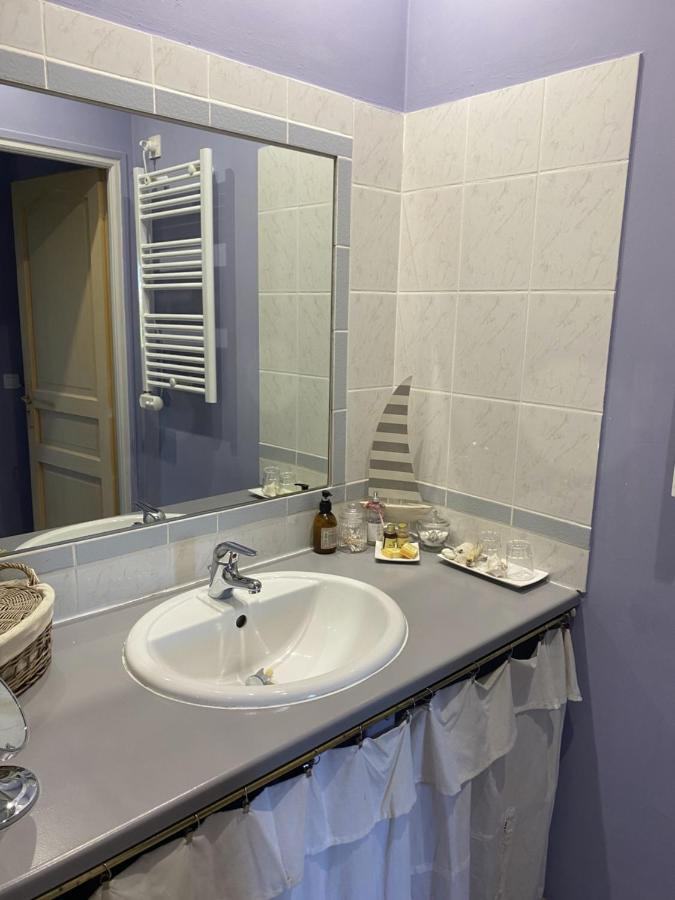 Domaine De La Manse Hotel Villeneuve de Berg Bagian luar foto