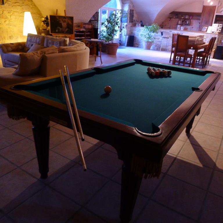 Domaine De La Manse Hotel Villeneuve de Berg Bagian luar foto