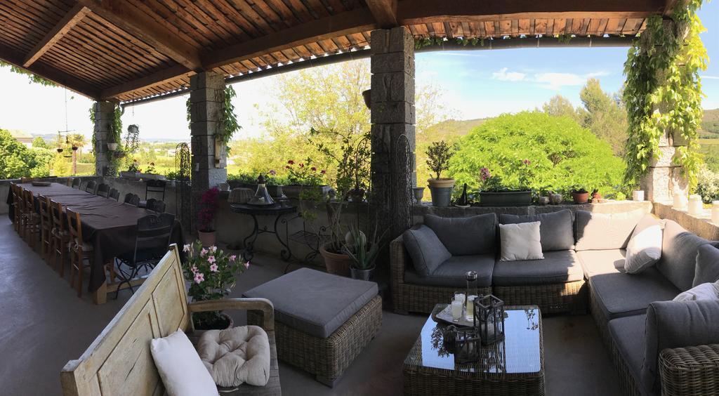 Domaine De La Manse Hotel Villeneuve de Berg Bagian luar foto
