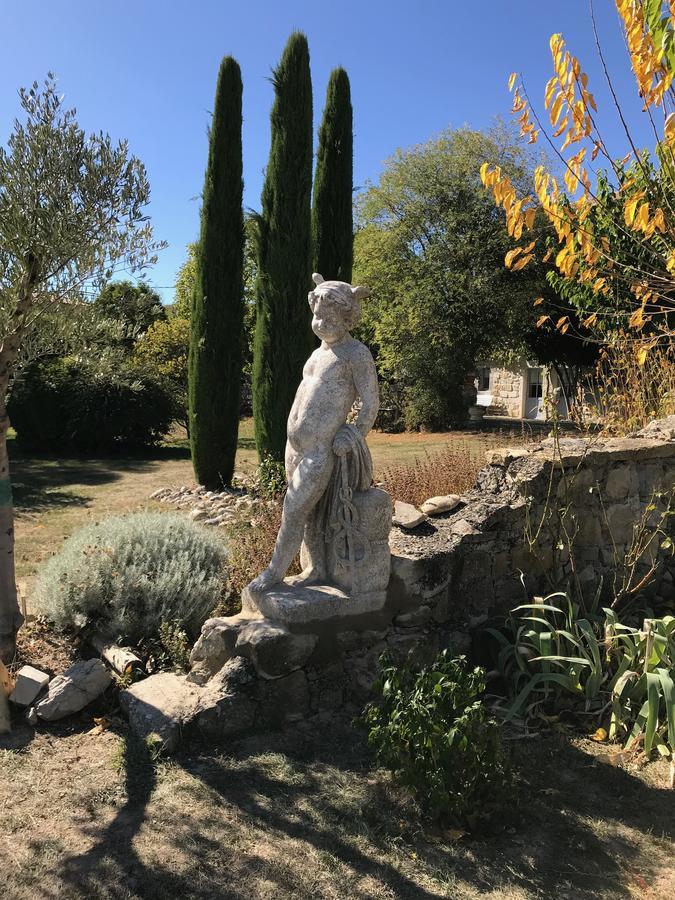 Domaine De La Manse Hotel Villeneuve de Berg Bagian luar foto