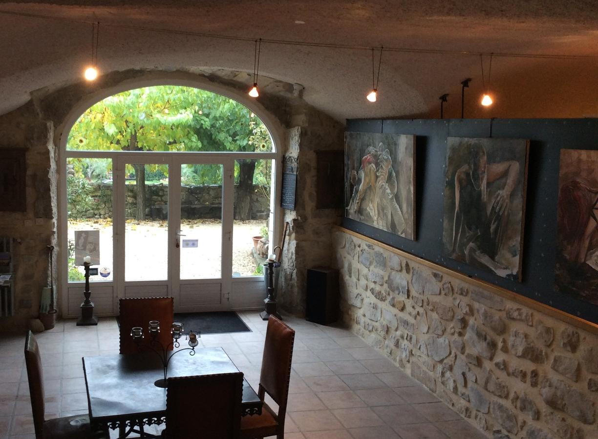 Domaine De La Manse Hotel Villeneuve de Berg Bagian luar foto